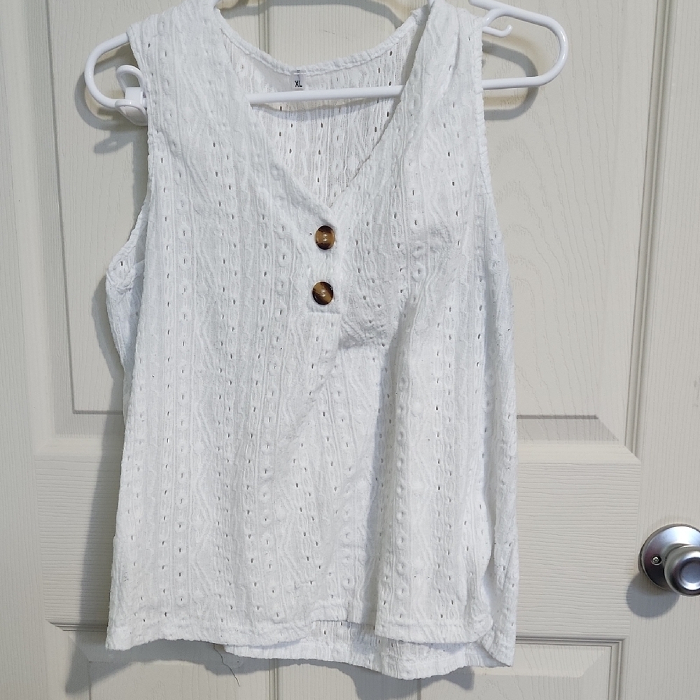 Elegant White Sleeveless Eyelet Top